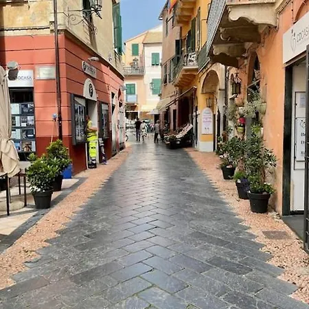 Il Giardino Di Lino, A24 ,